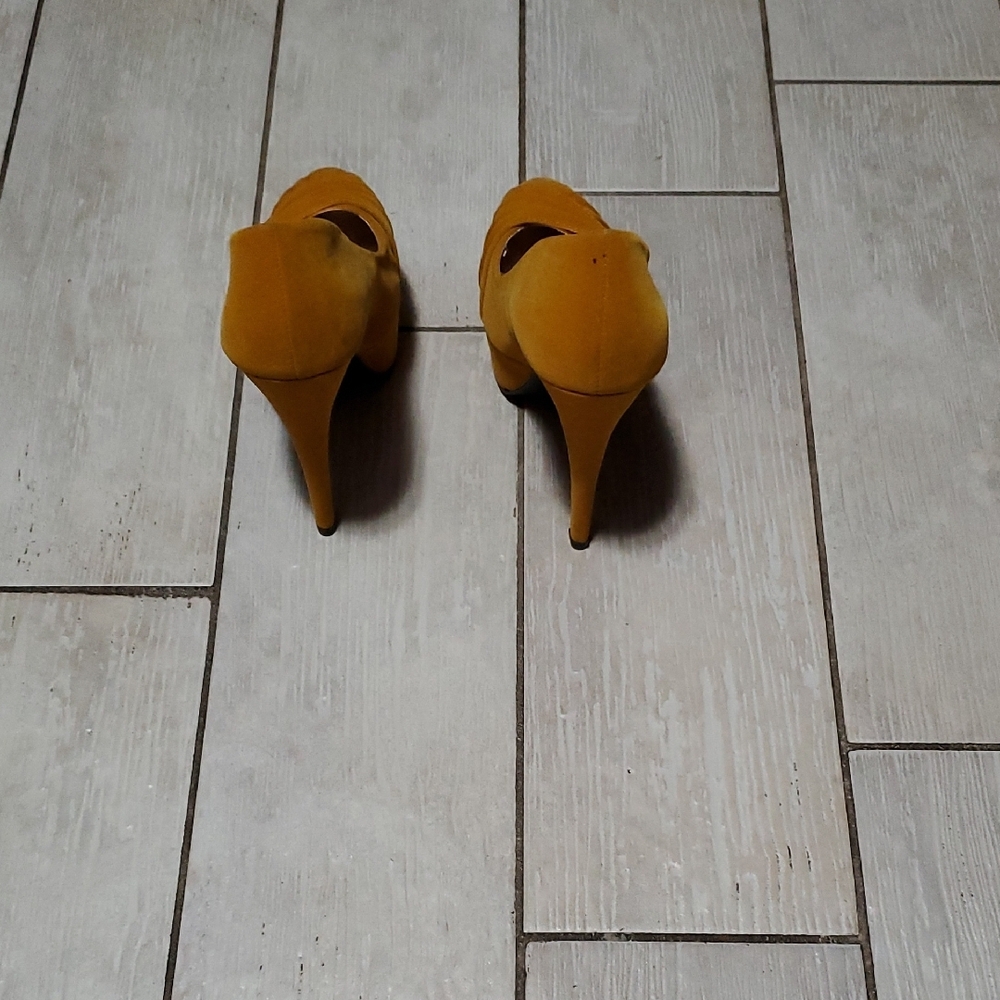 Qupid Women's 7.5 Camel 4 Inch Stiletto Heels - Picture 2 of 4